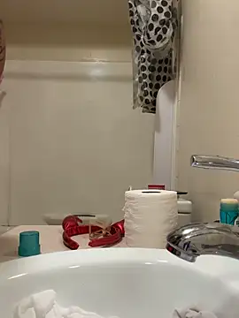 Snapshot of JayyBabyy1 chatting on 10.29.25 JayyBabyy1 online show from 10.29.25