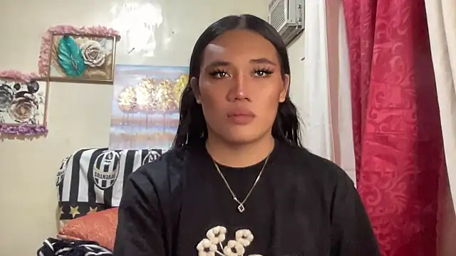 untouchable mia online show from 11.26.25