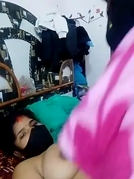 hot couple 000 online show from 12.16.25