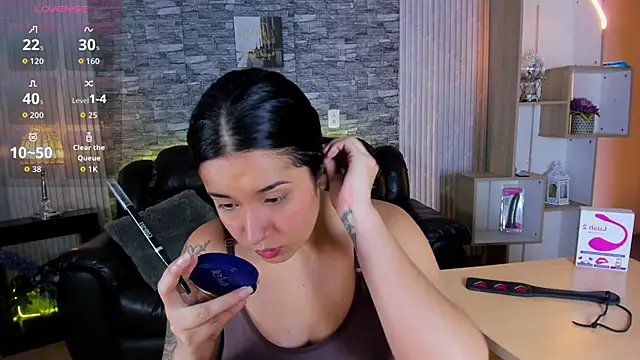 Snapshot of Amber_Smitt19 chatting on 11.25.25 Amber Smitt19 online show from 11.25.25