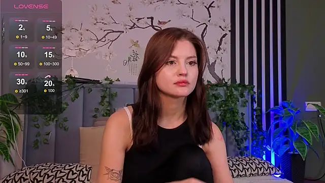 Snapshot of Sophie_fawn chatting on 11.12.25 Sophie fawn online show from 11.12.25