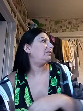 Snapshot of LyxBabyLoveX chatting on 11.04.25 LyxBabyLoveX online show from 11.04.25