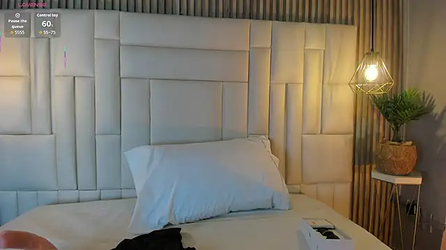 VenuzSofia online show from 01.15.26