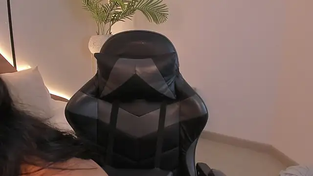 samantha17 x online show from 11.18.25