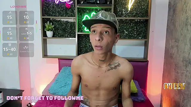 Max Steell online show from 11.07.25