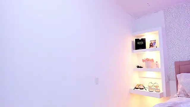 KatieBoison online show from 11.10.25