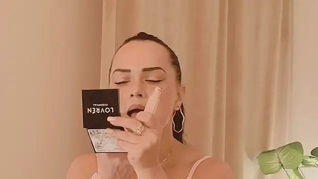 SiennaRosse online show from 04.10.26