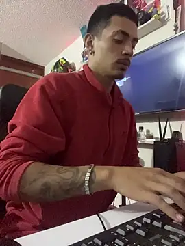 Snapshot of kai_storm420 chatting on 11.10.25 kai storm420 online show from 11.10.25