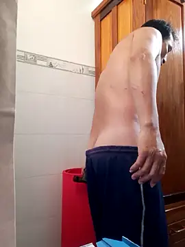 Snapshot of Cafeen19 chatting on 02.15.26 Cafeen19 online show from 02.15.26