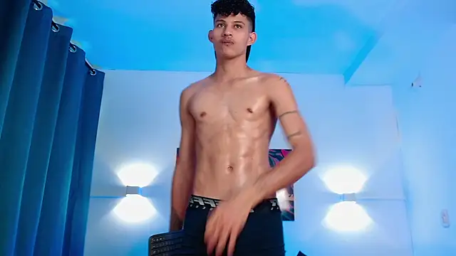 KamiSuarez online show from 01.15.26