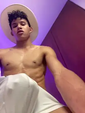 KamiSuarez online show from 02.27.26