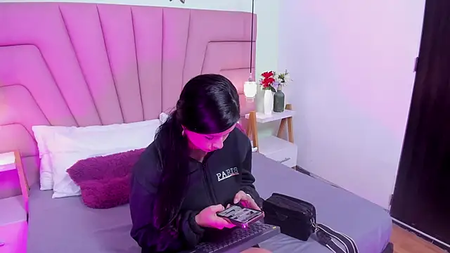 Snapshot of Kim_Luna1 chatting on 02.14.26 Kim Luna1 online show from 02.14.26