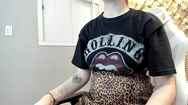 DakotaRussell  online show from 12.01.25