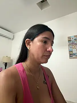 scarlethsb33 online show from 02.05.26