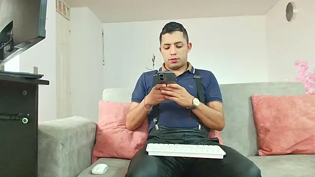 Mike Fetiche online show from 02.03.26