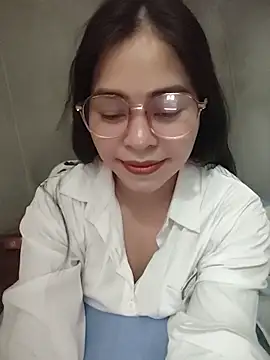 Snapshot of Bamboo-niee123 chatting on 05.13.26 Bamboo-niee123 online show from 05.13.26