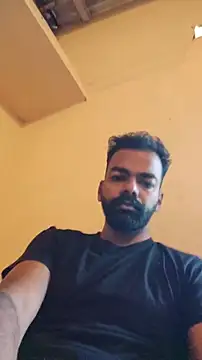 Snapshot of nithinrr chatting on 11.08.25 nithinrr online show from 11.08.25