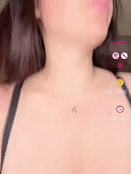 Snapshot of MysteryGirl__ chatting on 04.27.26 MysteryGirl online show from 04.27.26