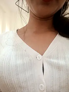 Cute Sanaaya online show from 12.14.25