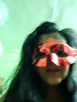 Snapshot of LOVE__RANI chatting on 05.27.26 LOVE RANI online show from 05.27.26