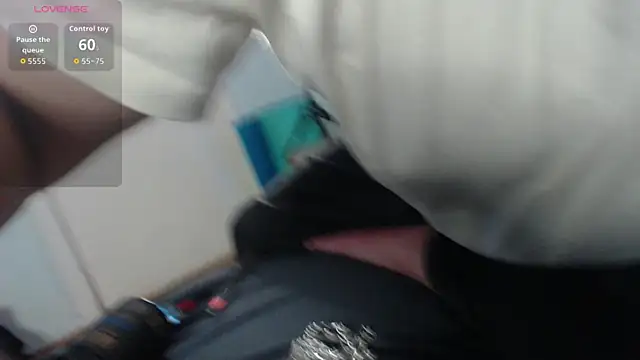 Moon foxes online show from 01.13.26