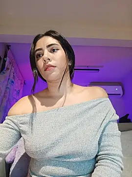 Sara-215 online show from 04.12.26