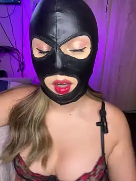 Snapshot of MasterAlexSlavekate chatting on 02.14.26 MasterAlexSlavekate online show from 02.14.26