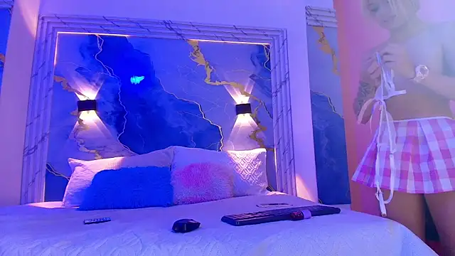 Snapshot of Girls_from_medellin chatting on 11.05.25 Girls from medellin online show from 11.05.25