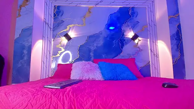 Snapshot of Girls_from_medellin chatting on 11.14.25 Girls from medellin online show from 11.14.25