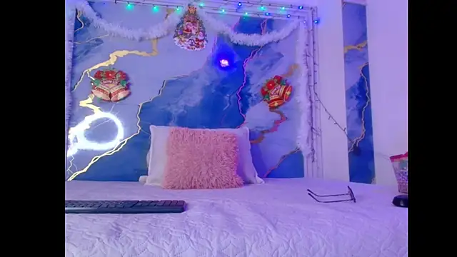 Girls from medellin online show from 12.17.25