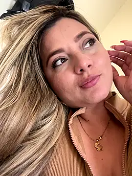 BunnyFoxxxy online show from 12.13.25