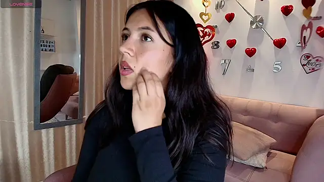 KamyGlam online show from 02.20.26