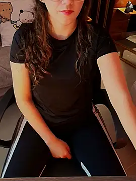 Snapshot of milena_kiitty chatting on 04.09.26 milena kiitty online show from 04.09.26