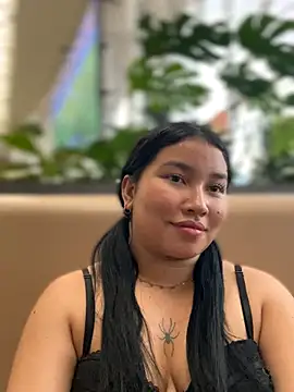 Vickybon online show from 10.28.25