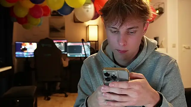 Snapshot of InnocentGuysOF chatting on 11.07.25 InnocentGuysOF online show from 11.07.25