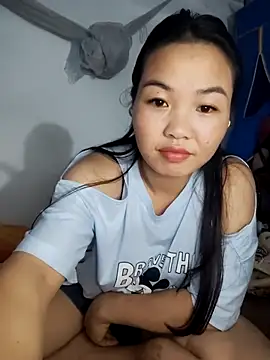 Snapshot of chu-bibo chatting on 11.10.25 chu-bibo online show from 11.10.25