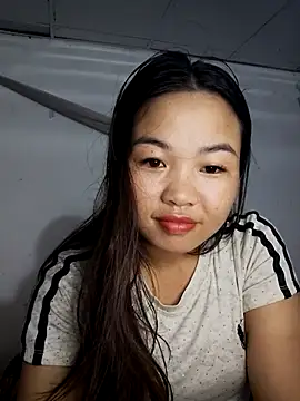 Snapshot of chu-bibo chatting on 11.17.25 chu-bibo online show from 11.17.25