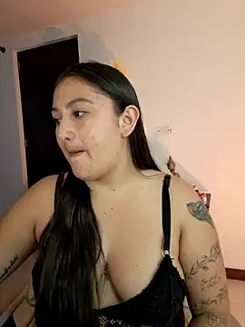 Amelia08 online show from 12.18.25