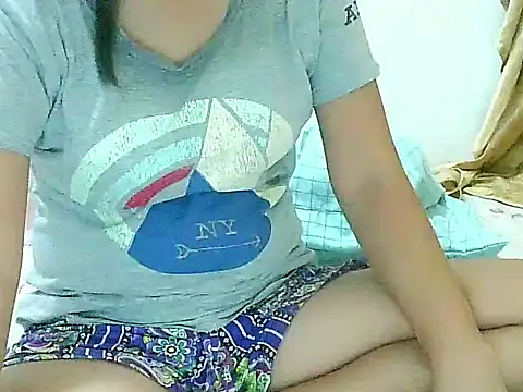 Snapshot of nhicole4u chatting on 11.27.25 nhicole4u online show from 11.27.25