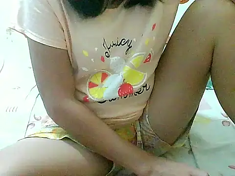 Snapshot of nhicole4u chatting on 12.01.25 nhicole4u online show from 12.01.25