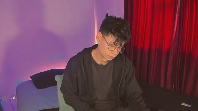 estmonnn online show from 11.21.25