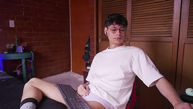 estmonnn online show from 01.13.26