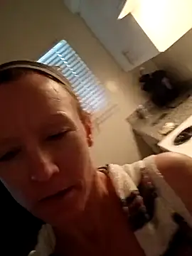 Karebearz1 online show from 03.18.26