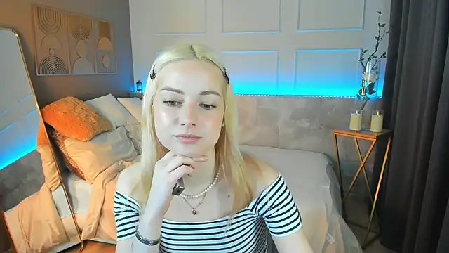 Snapshot of Jessie_Cuti chatting on 02.17.26 Jessie Cuti online show from 02.17.26