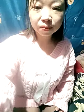 Snapshot of julybe chatting on 11.29.25 julybe online show from 11.29.25