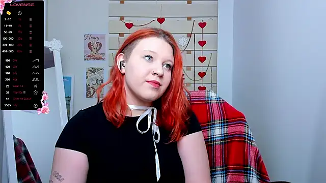 Snapshot of FoxPlayXX chatting on 02.09.26 FoxPlayXX online show from 02.09.26