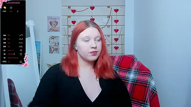 Snapshot of FoxPlayXX chatting on 02.12.26 FoxPlayXX online show from 02.12.26