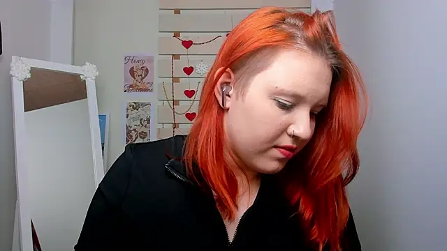 Snapshot of FoxPlayXX chatting on 02.16.26 FoxPlayXX online show from 02.16.26