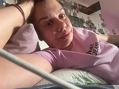 Carolineisback online show from 06.03.26