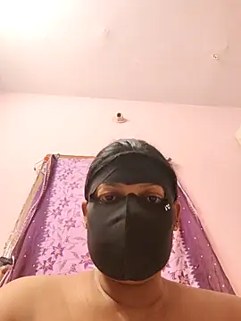 Snapshot of pujapujarrrr chatting on 11.07.25 pujapujarrrr online show from 11.07.25